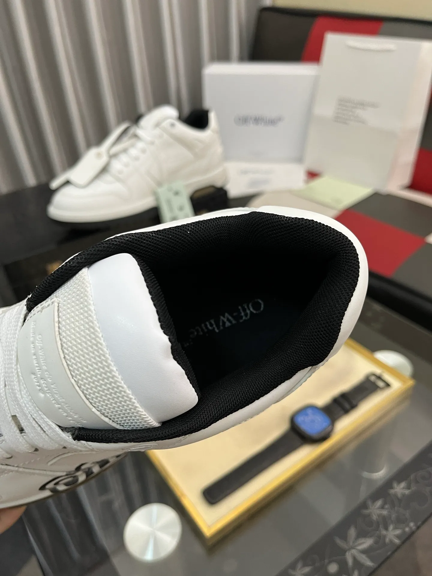 Men's shoes 💰600⌚️⌚️ OFF-White C/O VirGil Abloh fashionable and versatile casual shoes. Exclusive first release of the new model. Made of environmentally friendly cowhide leather and mesh fabric upper material. The insole is embedded with foam cushioning EVA material. The correct midsole is equipped with EVA lightweight cushioning. External tooth nail rubber outsole. The correct accessories can be customized simultaneously. Women's model: 35-40 Men's model: 39-45